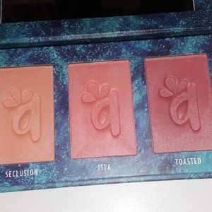Alamar Cosmetics Blush Palette